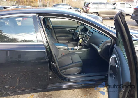 2017 Nissan Altima 2.5 Sr из США, поврежденный, VIN 1N4AL3AP5HC145706